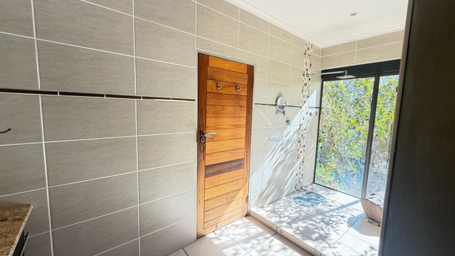 4 Bedroom Property for Sale in Viljoenskroon Rural Free State